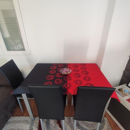 Apartamento Cerca Plaza Pilar Сарагоса Екстериор снимка
